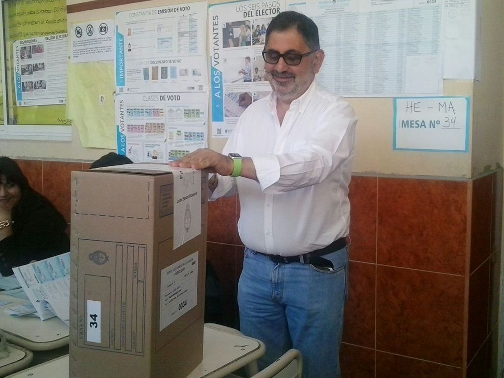 Raúl Jorge emitió su voto