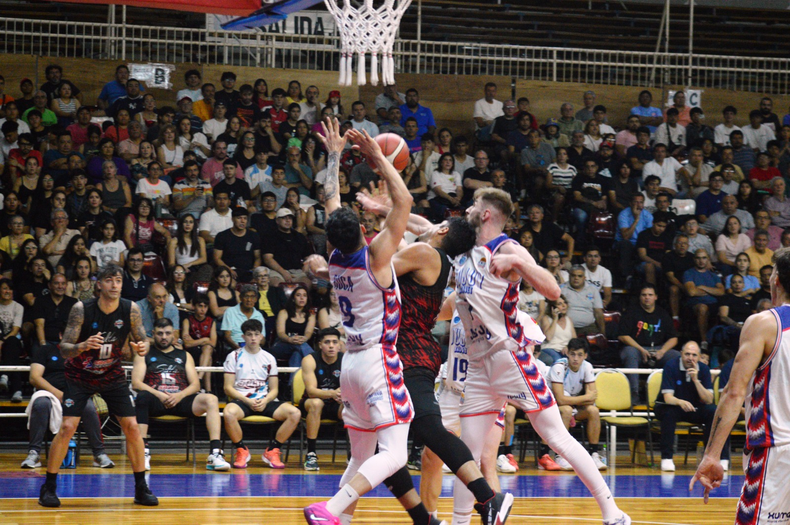 Victoria de Jujuy Básquet ante Salta Basket. Victoria de Jujuy Básquet ante Salta Basket.